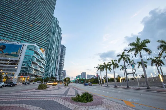 Downtown Miami, 8 Am