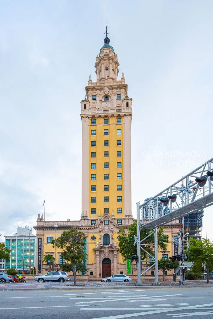 Freedom Tower Downtown Miami, 8 Am