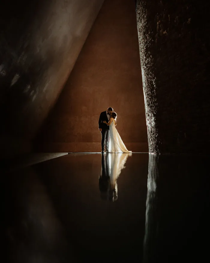 I Take Weird Wedding Photos And Clients Love Them (18 Pics)