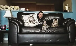 I Capture People All Around The World During Video Calls In Their Homes (46 Pics)