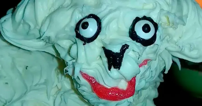 Woman Buys Ugly Lamb Cake And Decides To Fix It, Ruins Easter In The Process