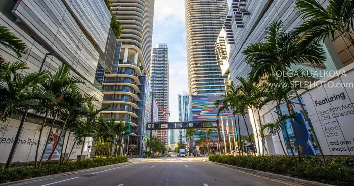 I Photographed The Deserted Downtown Miami During COVID-19 Quarantine