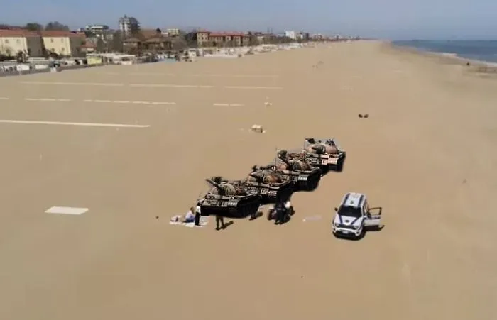 Man Violating Quarantine At A Beach In Italy Becomes A Hilarious Coronavirus Meme (14 Pics)