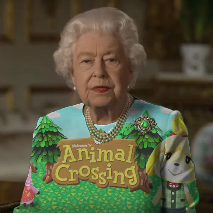 The Queen Of England Gives A Speech In A Green Dress And The Photoshoppers Know What To Do (35 Pics)