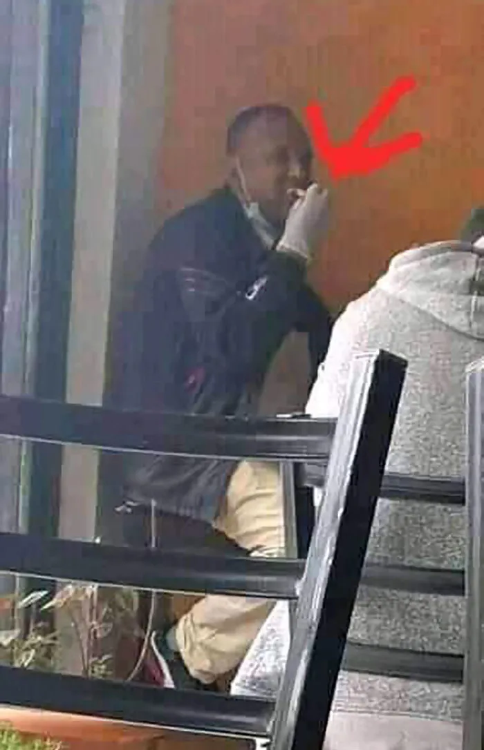 This Guy Was Eating His Food Wearing The Same Gloves He's Been Wearing Since He Walked In