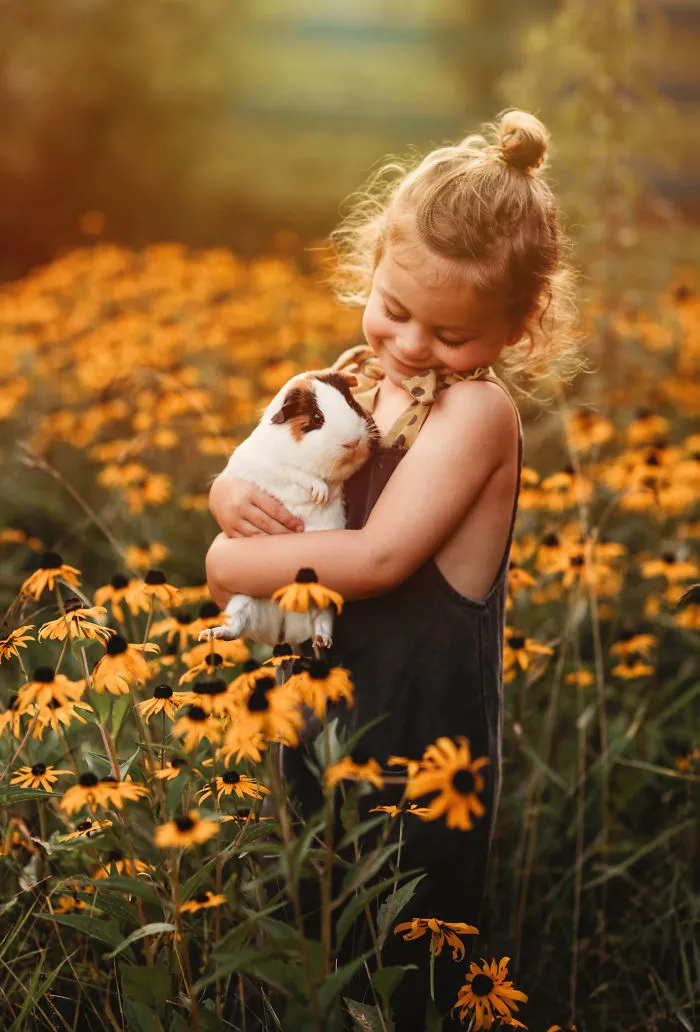 I Photograph The Innocent Moments Of Children With Animals (30 Pics)