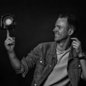 Chris Van Riel