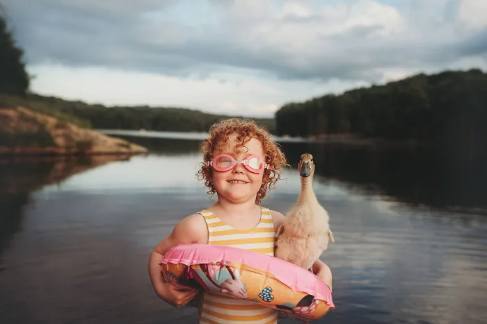 I Photograph The Innocent Moments Of Children With Animals (30 Pics)