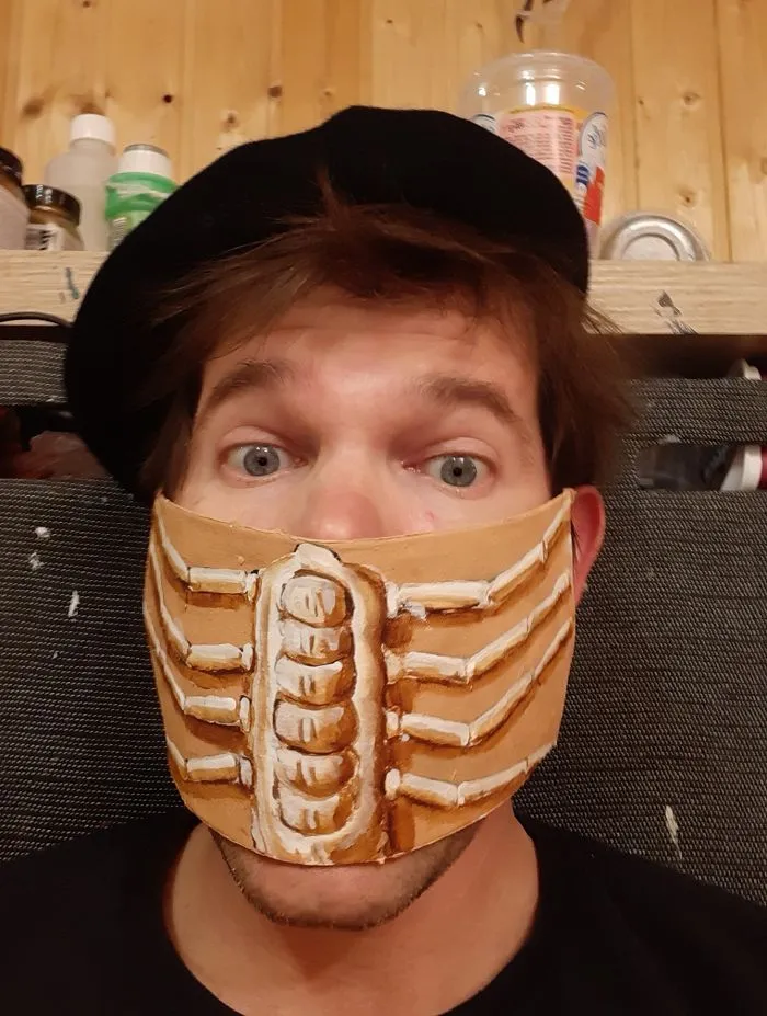 In Order Not To Let Creativity Die, The Artist Makes Fun Masks During Quarantine
