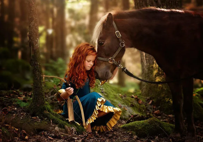 I Photograph The Innocent Moments Of Children With Animals (30 Pics)