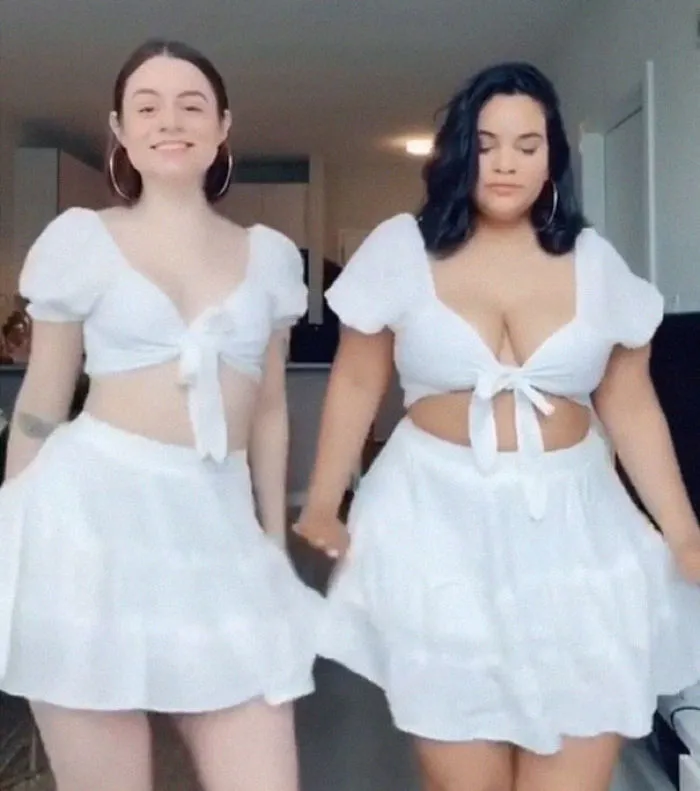 2 Amigas muestran cómo les queda la misma ropa en sus distintos tipos de cuerpo (33 fotos)