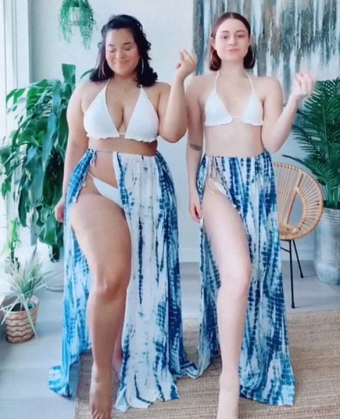 Two Friends Show How The Same Clothes Look On Their Different Body Types (33 Pics)