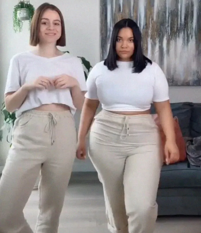 2 Amigas muestran cómo les queda la misma ropa en sus distintos tipos de cuerpo (33 fotos)
