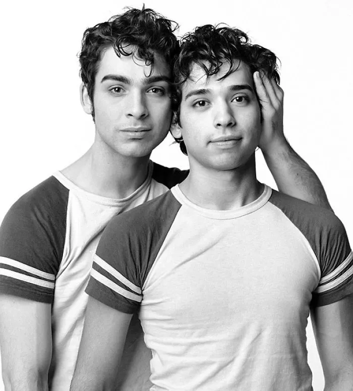 Photographer Finds Look-Alikes That Are Not Actually Related By Blood But Look Incredibly Similar (30 Pics)