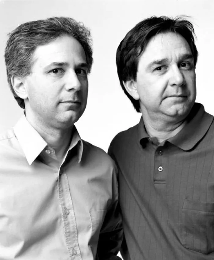 Photographer Finds Look-Alikes That Are Not Actually Related By Blood But Look Incredibly Similar (30 Pics)