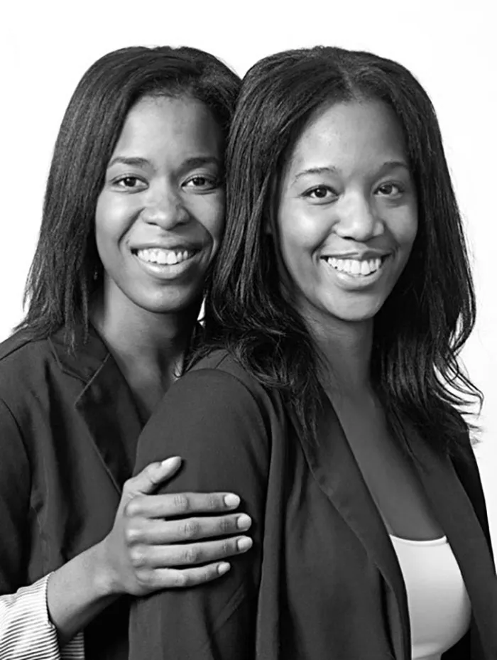 Photographer Finds Look-Alikes That Are Not Actually Related By Blood But Look Incredibly Similar (30 Pics)