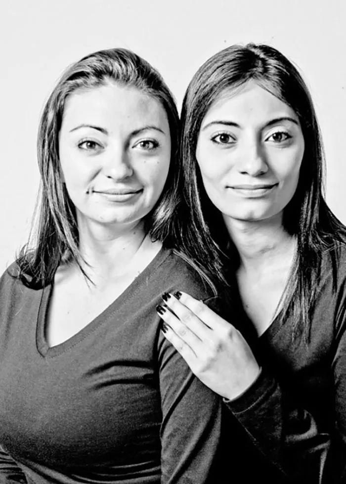 Photographer Finds Look-Alikes That Are Not Actually Related By Blood But Look Incredibly Similar (30 Pics)