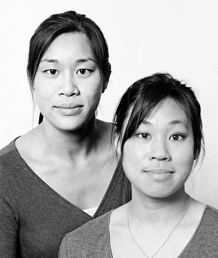 Photographer Finds Look-Alikes That Are Not Actually Related By Blood But Look Incredibly Similar (30 Pics)