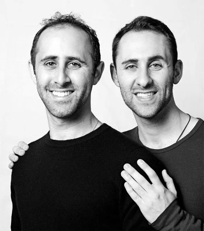 Photographer Finds Look-Alikes That Are Not Actually Related By Blood But Look Incredibly Similar (30 Pics)