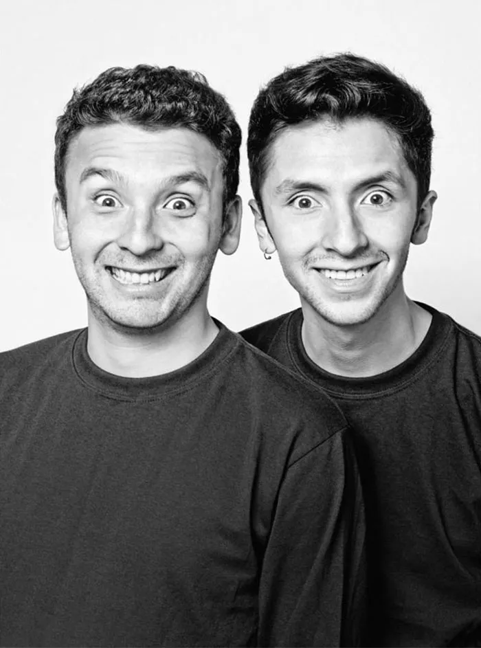 Photographer Finds Look-Alikes That Are Not Actually Related By Blood But Look Incredibly Similar (30 Pics)