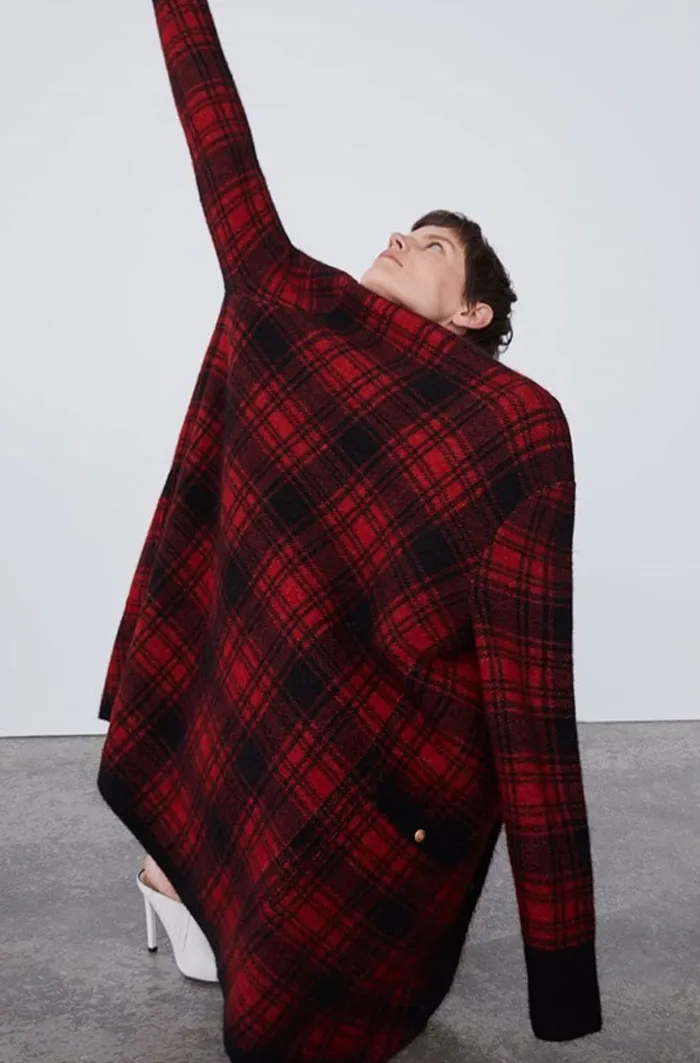 Zara Shoppers Are Saying It's Impossible To Shop Online Due To Weird Modeling Poses, Share Screenshots To Prove Their Point