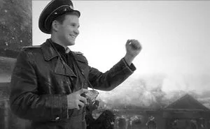 Like For Like Reconstruction Of An Iconic World War II Scene ‘Raising A Flag Over The Reichstag’ In Film For The First Time