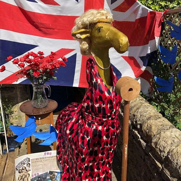 Gloria Is Very Keen To Celebrate VE Day