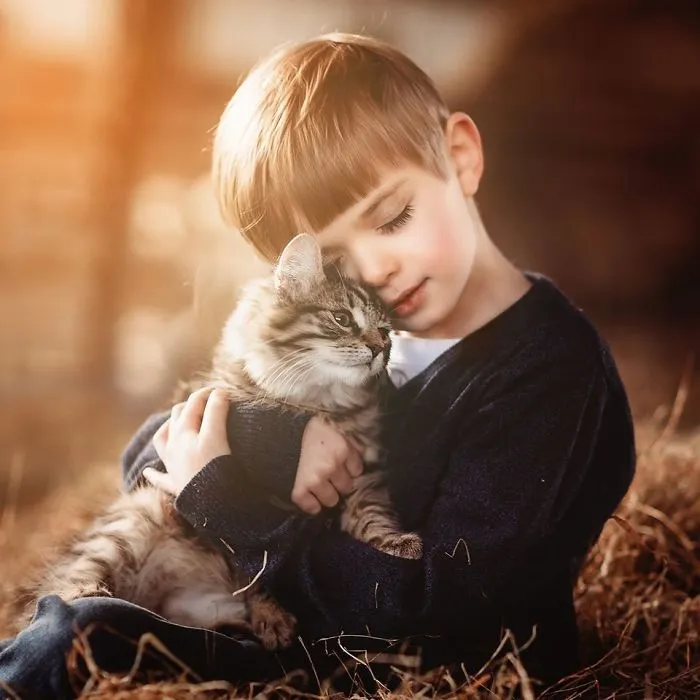 I Photograph The Innocent Moments Of Children With Animals (30 Pics)