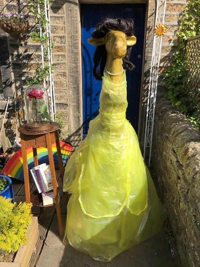 Gloria The Giraffe As Belle From Beauty And The Beast
