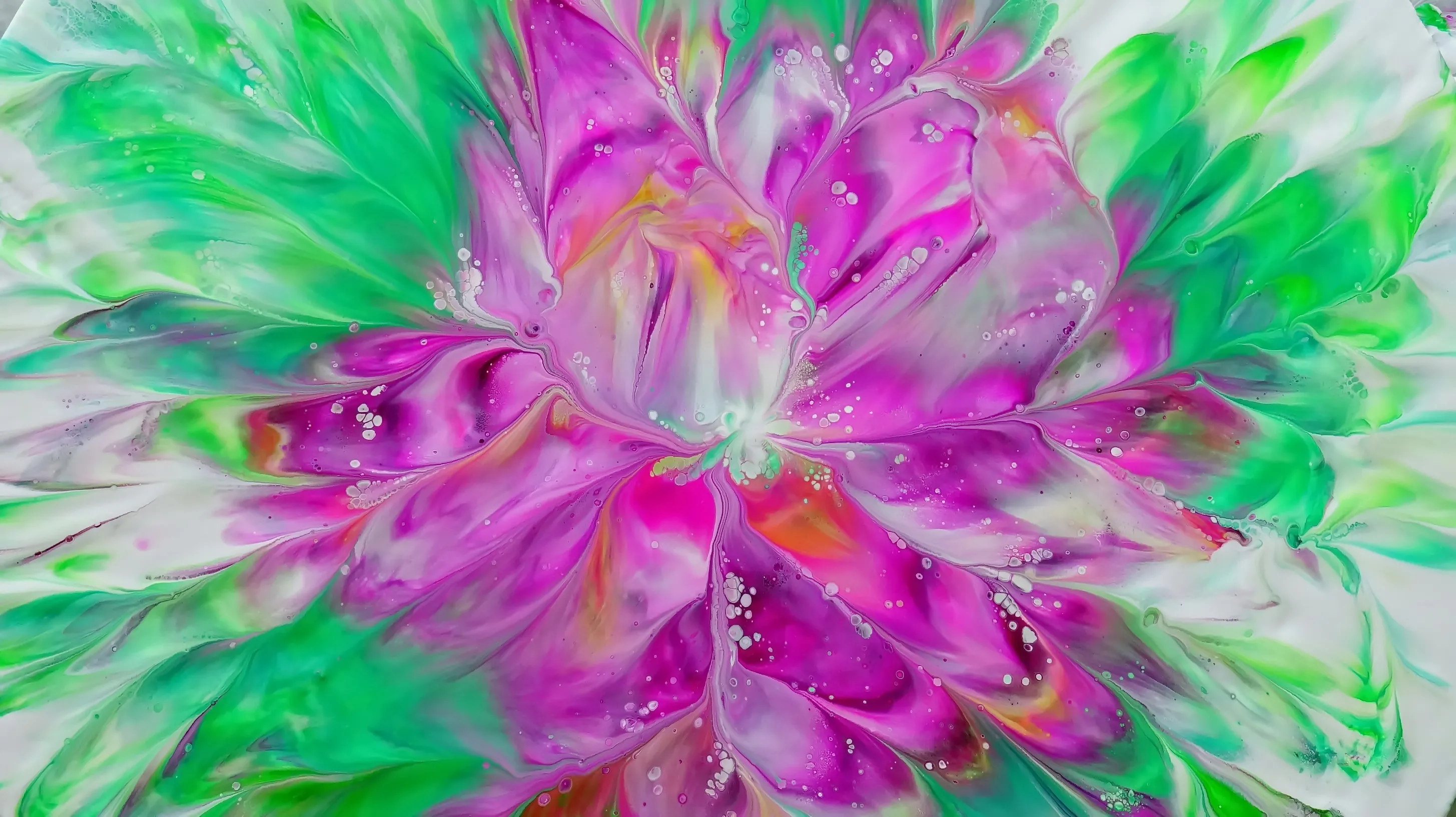 Simple Flower Painting ~ Reverse Dip ~ Bottle Bottom Pour ~ Paint #withme
