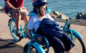 Husband Builds A Special Bike So He Can Continue Cycling With His Wife With Alzheimer’s And It’s Heartwarming