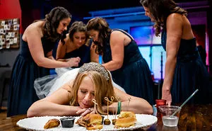 Photographers From All Around The World Share Their Silliest Wedding Photos (20 Pics)