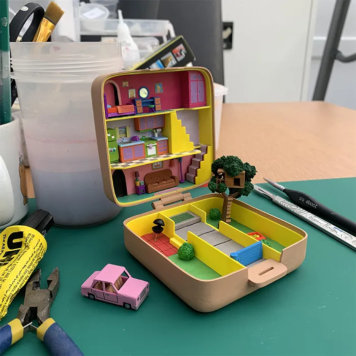 Made a miniature Simpsons ’polly pocket’ thing!