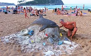 Sand Artist Creates Detailed Sculptures That You Could Easily Mistake For Live Animals If You Saw Them From A Distance