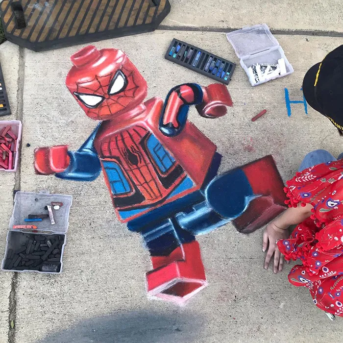 This Mother And Daughter Duo Is Creating Stunning 3D Chalk Art To Make Neighbors Smile (20 Photos)