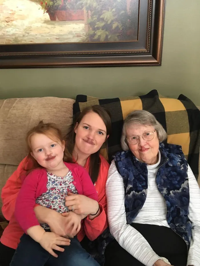 People Are Sharing Pics Of How Their Genes Seemed To Just Hit Copy-Paste (40 Tweets)