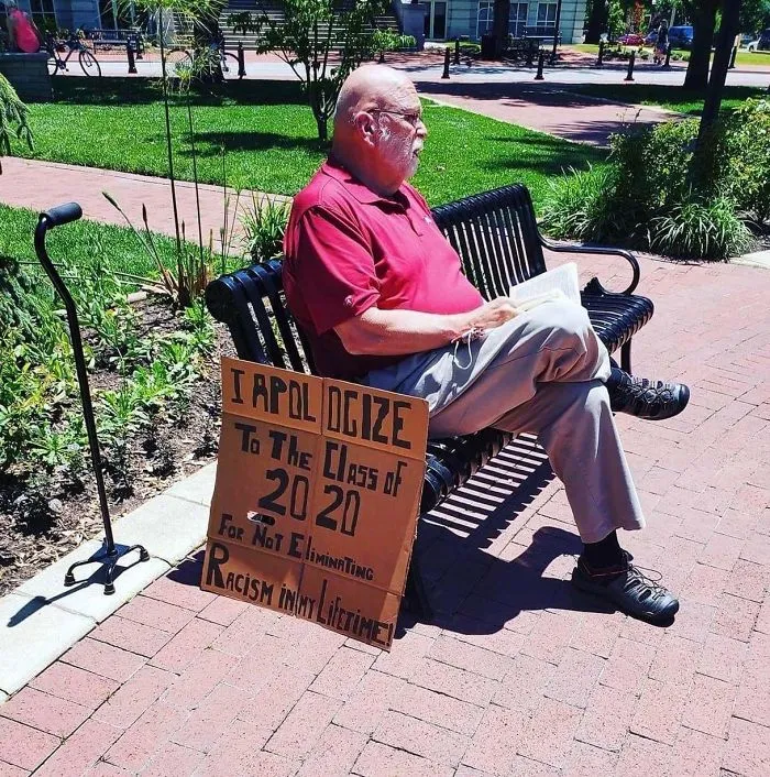 Esperamos no necesitar un cartel como este a su edad