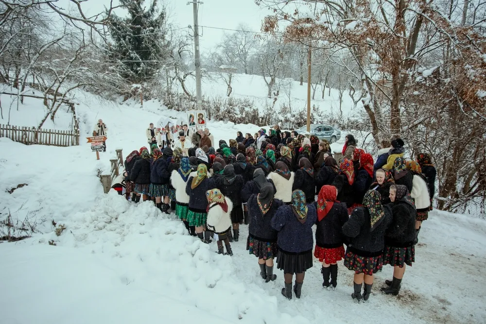 I Travel Around Romania To Photograph Old Traditions