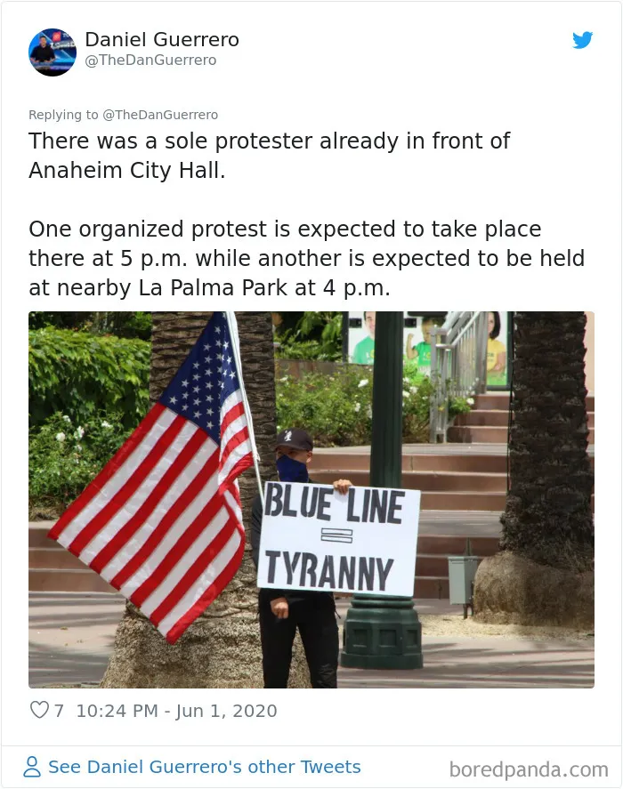 Había un único manifestante frente al ayuntamiento de Anaheim. Se espera una protesta organizada ahí a las 5, y otra cerca del parque La Palma a las 4