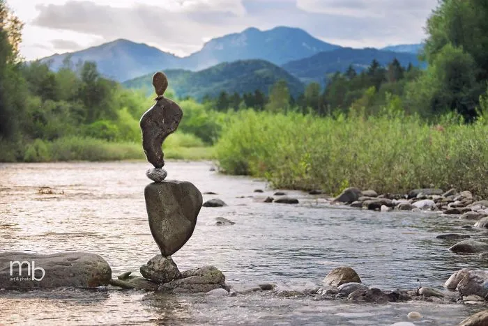 I've Been Practicing Stone Balancing For 10 Years, It's The Best Kind Of Meditation For Me (50 New Pics)