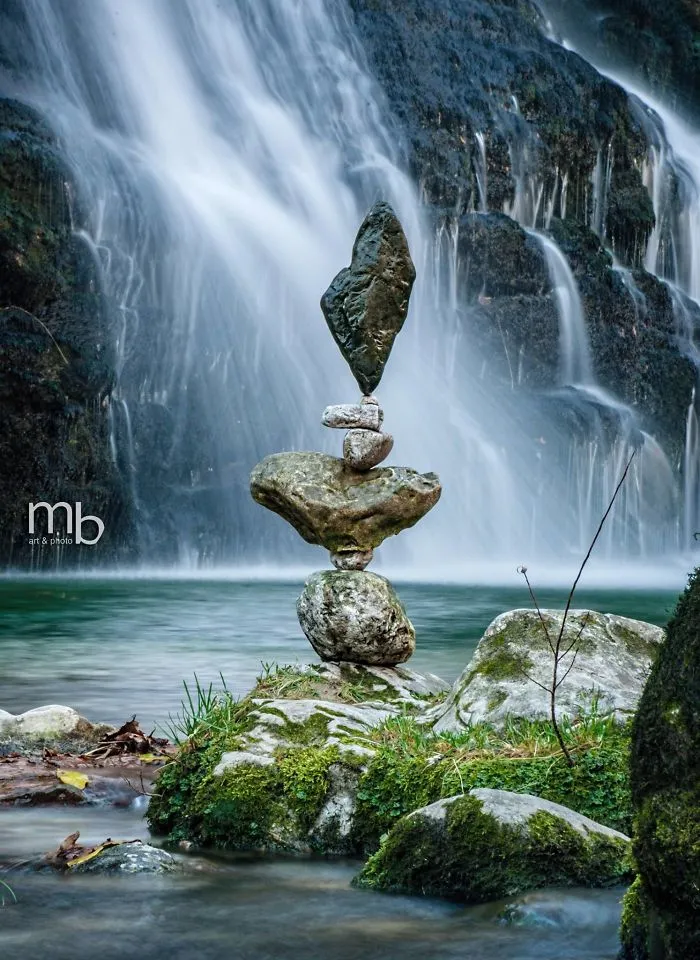 I've Been Practicing Stone Balancing For 10 Years, It's The Best Kind Of Meditation For Me (50 New Pics)