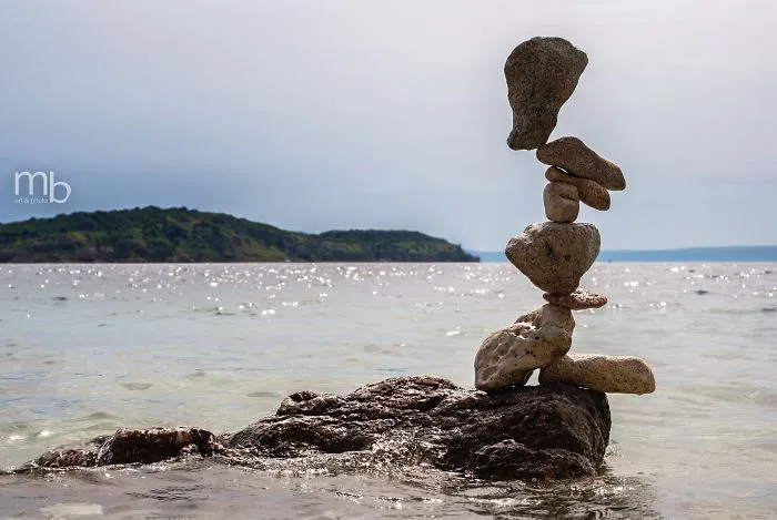 I've Been Practicing Stone Balancing For 10 Years, It's The Best Kind Of Meditation For Me (50 New Pics)