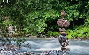 I've Been Practicing Stone Balancing For 10 Years, It's The Best Kind Of Meditation For Me (50 New Pics)