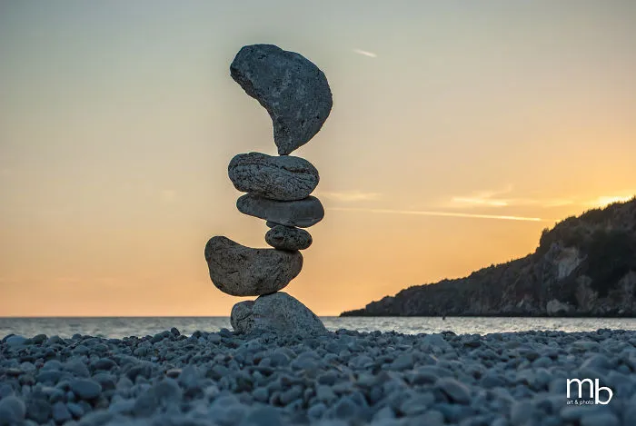I've Been Practicing Stone Balancing For 10 Years, It's The Best Kind Of Meditation For Me (50 New Pics)