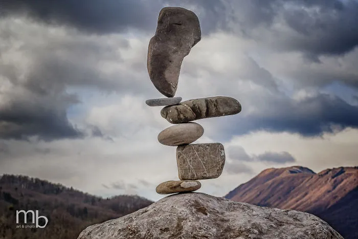 I've Been Practicing Stone Balancing For 10 Years, It's The Best Kind Of Meditation For Me (50 New Pics)