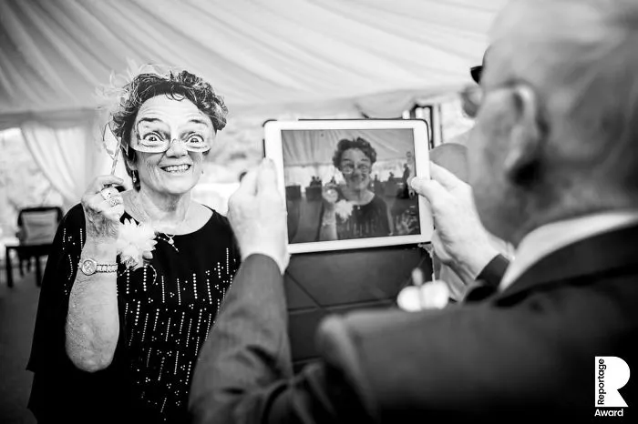 Estos fotógrafos han enviado a nuestro concurso las mejores fotos espontáneas en bodas, y aquí están las 22 mejores
