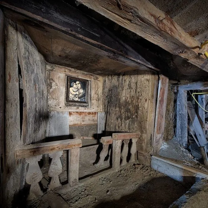 There’s A Salt Mine In Poland With Underground Lakes, Chapels, And Chandeliers Made Of Salt And It Looks Unreal (30 Pics)