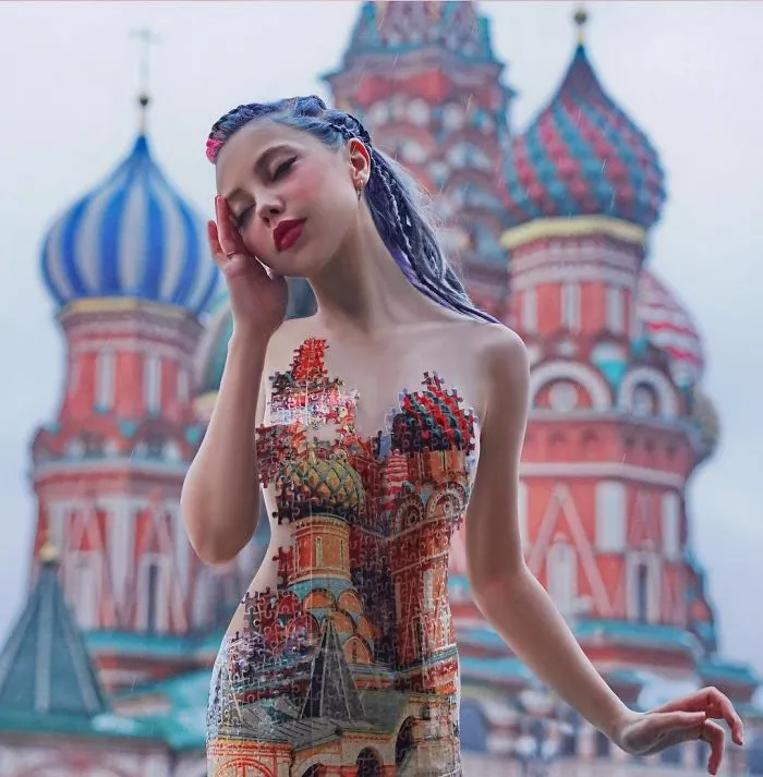 Esta artista rusa ha conseguido 4,5 millones de seguidores haciendose extravagantes fotos que dan que pensar (35 fotos)
