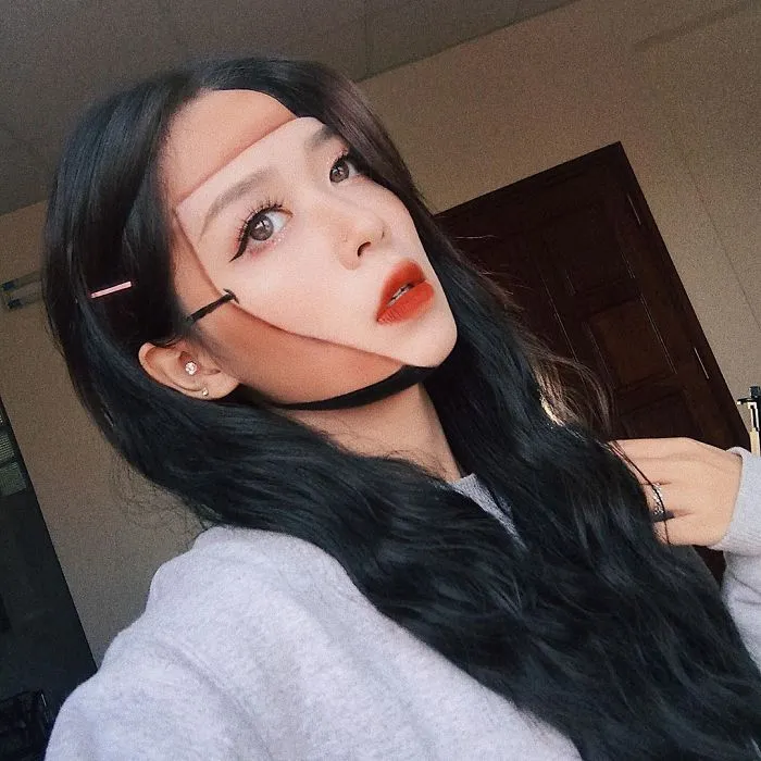 This Self-Taught Artist Can Transform Herself Into Mind-Bending Optical Illusions (25 Pics)