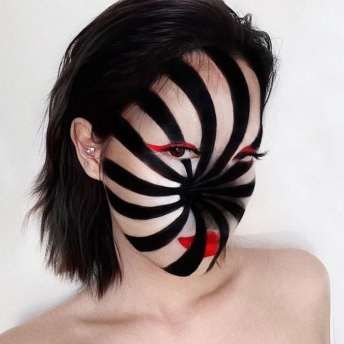 This Self-Taught Artist Can Transform Herself Into Mind-Bending Optical Illusions (25 Pics)